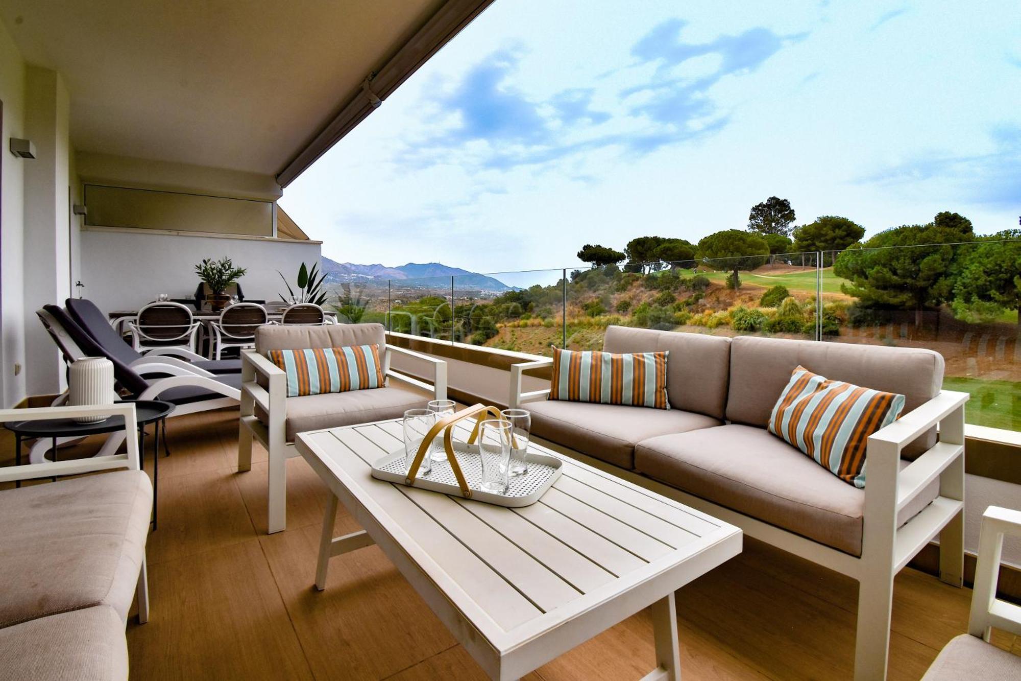Appart De Standing Piscine Superbe Vue Golf Malaga Exterior photo