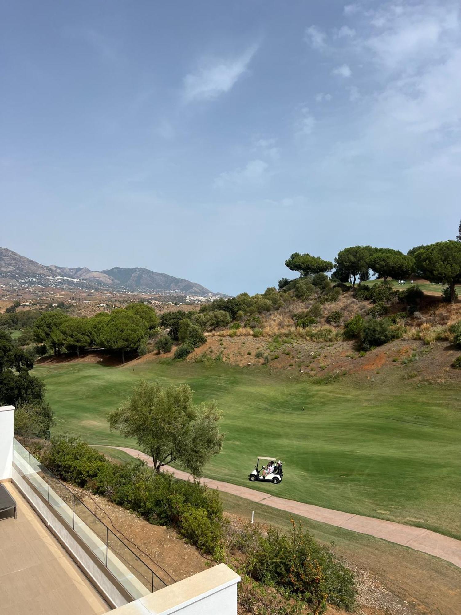 Appart De Standing Piscine Superbe Vue Golf Malaga Exterior photo