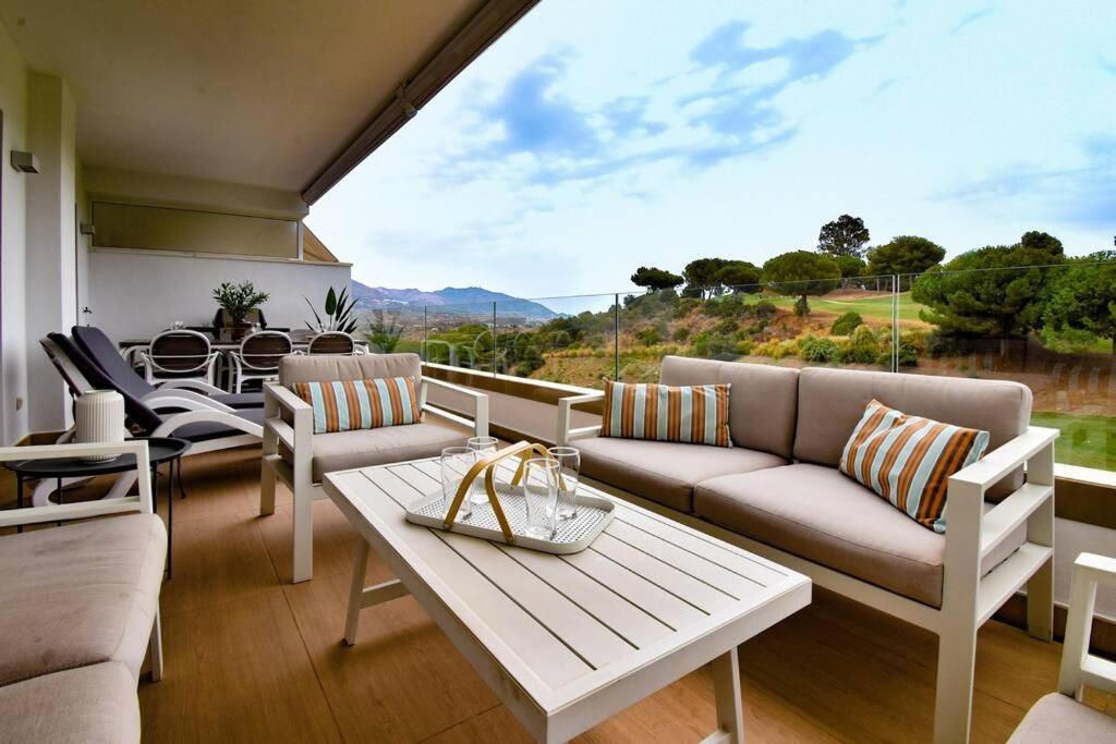Appart De Standing Piscine Superbe Vue Golf Malaga Exterior photo